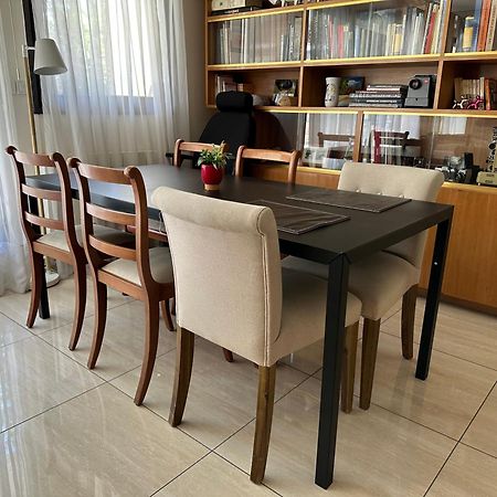 Joli Appartement 49 M² Proche Centre Paris, อิซซีเลมูลิโนต์ ภายนอก รูปภาพ